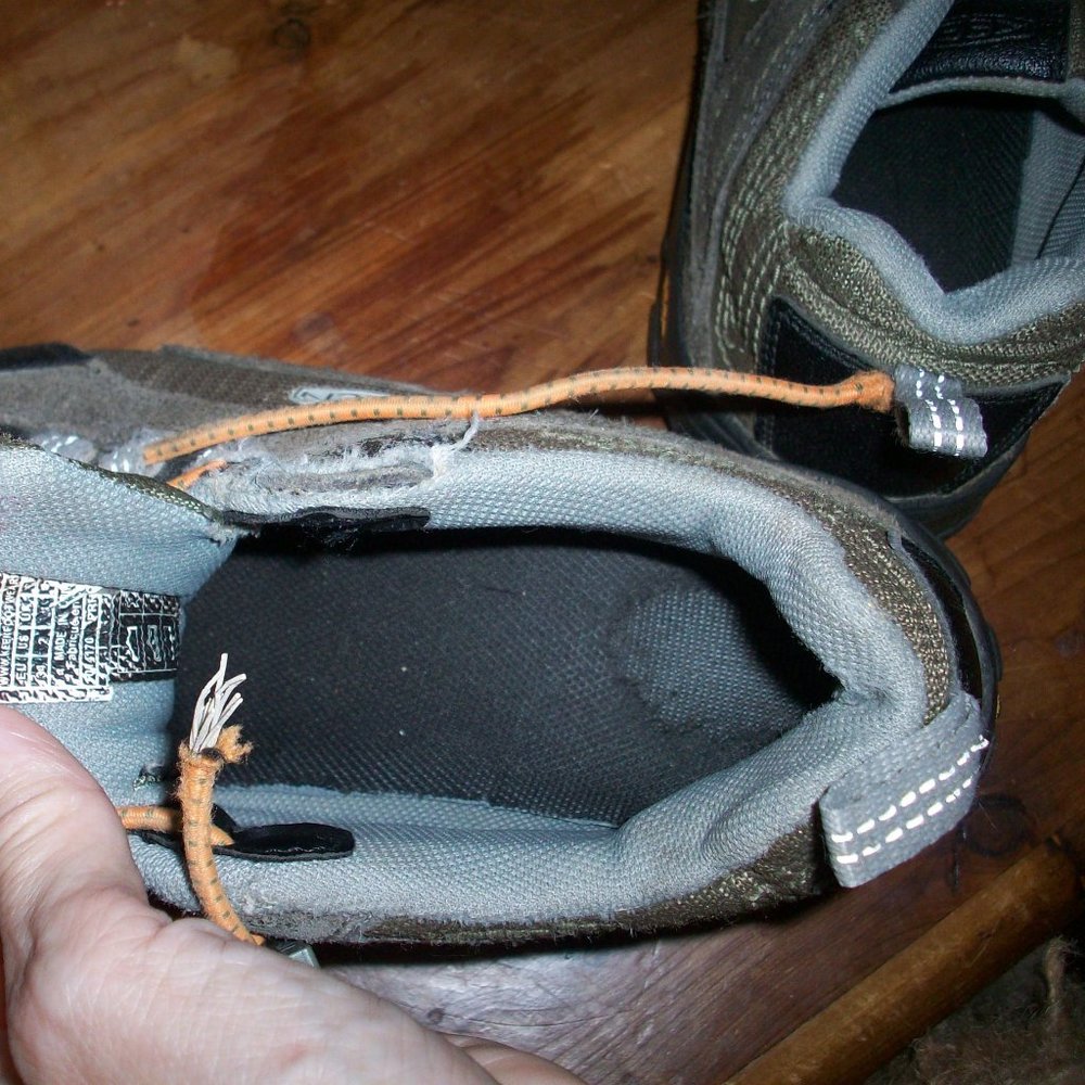 Keen Joey Size 2 - Picture 8 of 9